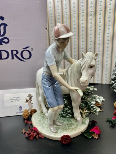 Lladro ragazzo il suo - e,
